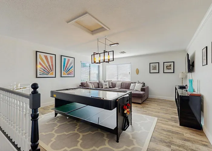 Sunlit Getaway * Mesa